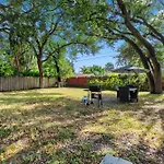 Casa Bethel Just 6 Minutes From Fort Lauderdale Airport And 10 Minutes From The Beach