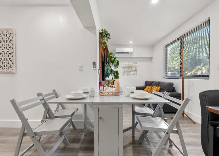 Casa Bethel Just 6 Minutes From Fort Lauderdale Airport And 10 Minutes From The Beach